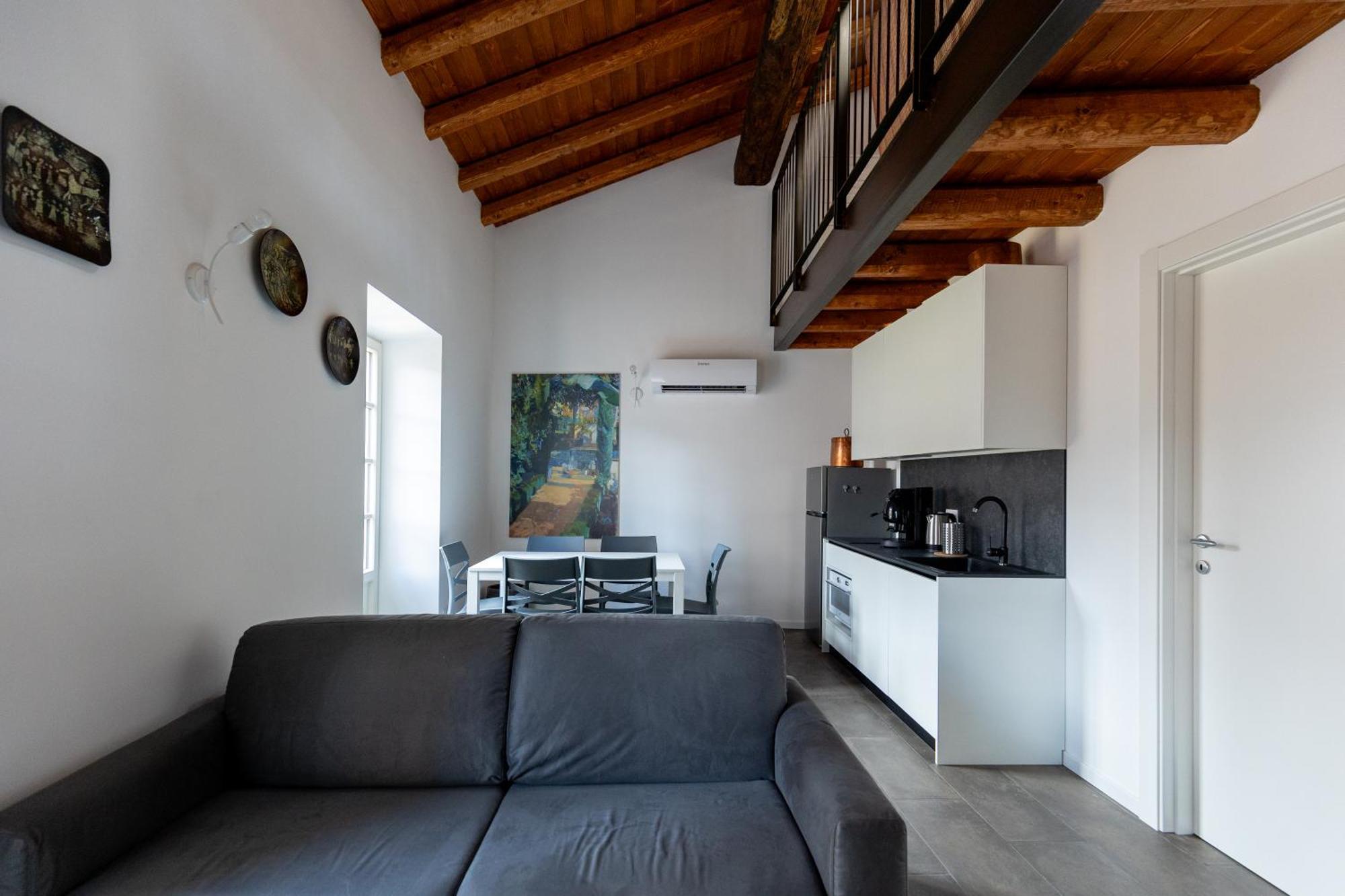 Piazza Del Lago Suites Menaggio Exterior photo