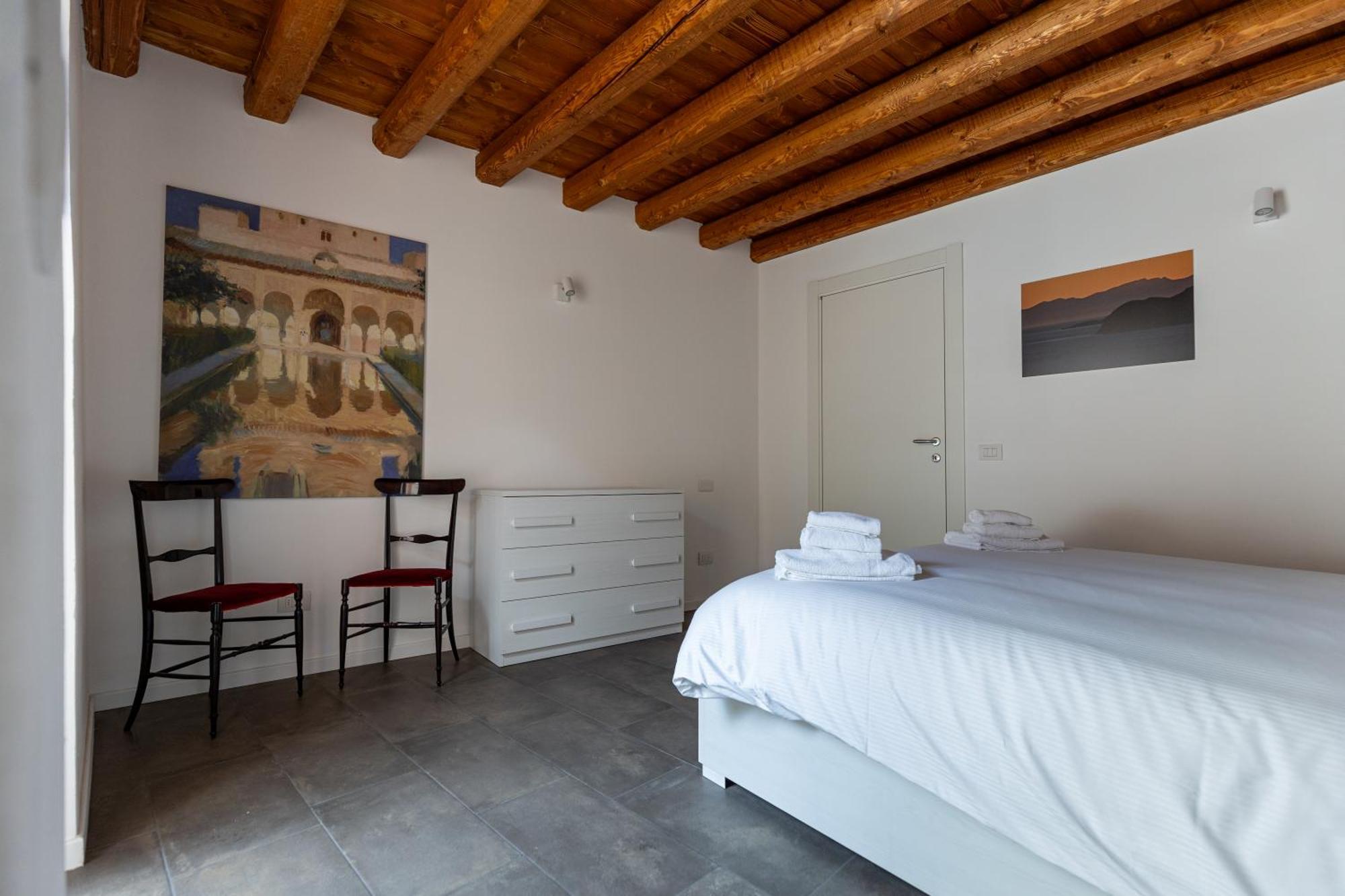 Piazza Del Lago Suites Menaggio Exterior photo